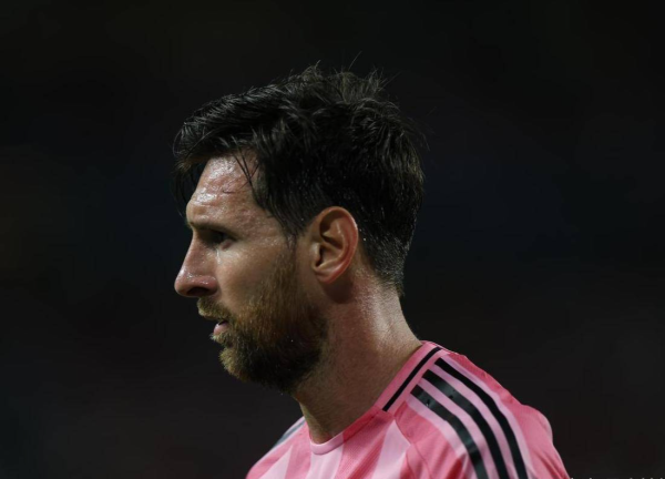 Wenger: Dữ liệu của Messi tron