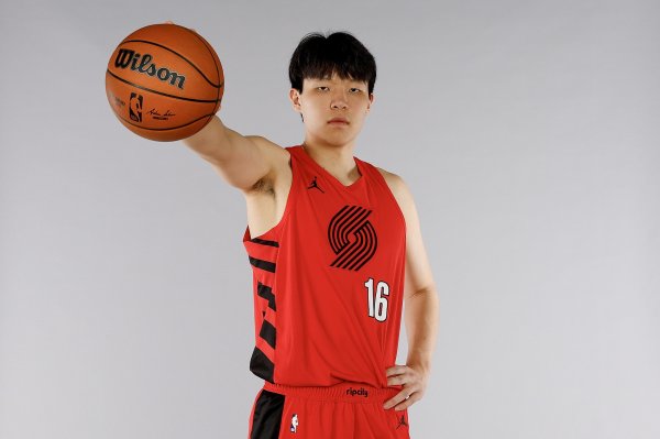 Yang Hansen: Áp lực đối với bạ